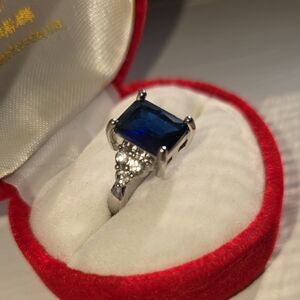 Elegant Silver and Blue Gemstone Ring